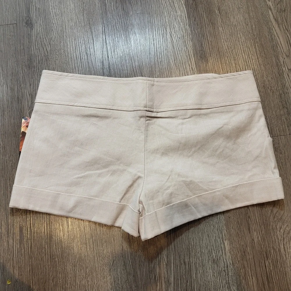 Necessary Objects Women's Short Medium Ady Gluck-Frankel Natural Color